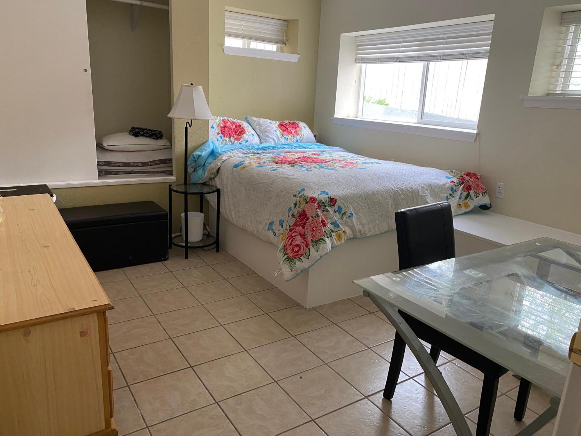 Calm Guest House Оберн Екстер'єр фото